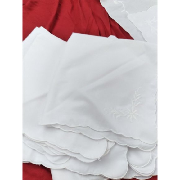 16 Pcs- Embroidered Floral off-white linen? 8 Placemats & 8 matching Napkins - Picture 8 of 12